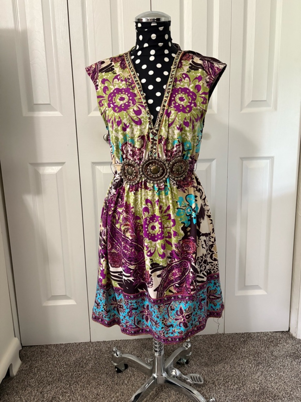 Floral V-Neck Sleeveless Dress in Purple & Green